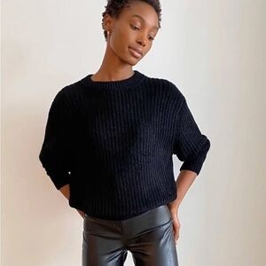 Aritzia Wilfred Sz M Essential Chenille Knit Black Relaxed Sweater